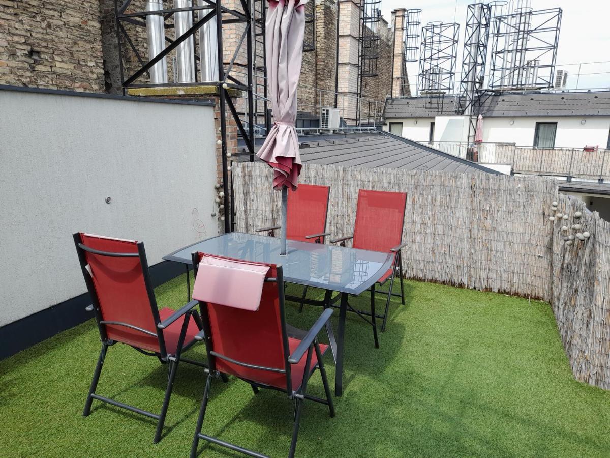 Erkel Rooftop Suites Budapest Luaran gambar