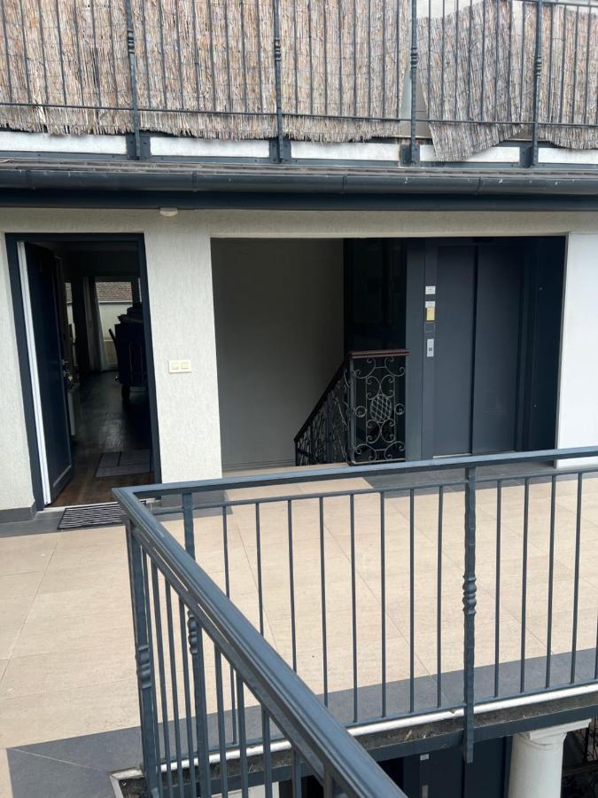 Erkel Rooftop Suites Budapest Luaran gambar