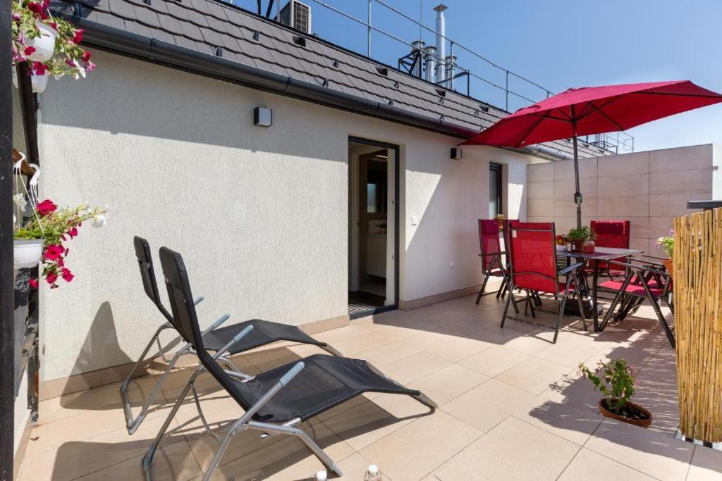 Erkel Rooftop Suites Budapest Luaran gambar