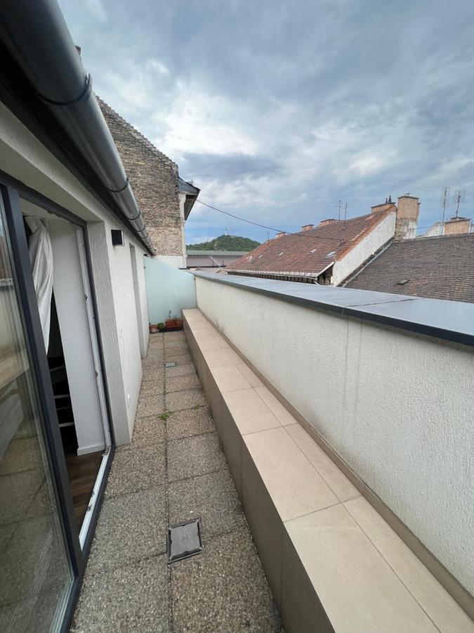 Erkel Rooftop Suites Budapest Luaran gambar